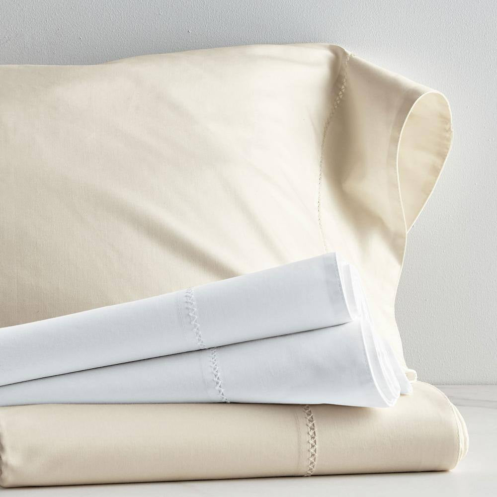 Legends Hotel Organic White Solid 300-Thread Count Legends Hotel Organic Sateen Twin/Twin XL Flat Sheet
