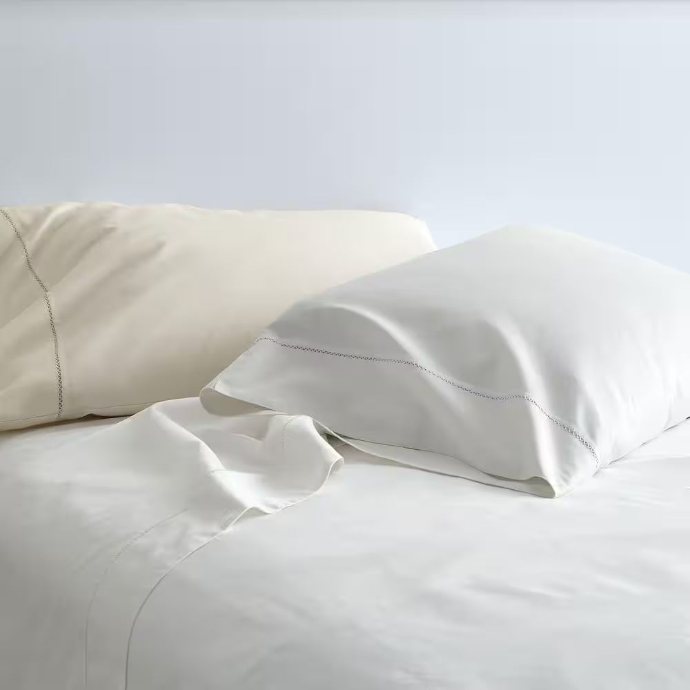 Legends Hotel Organic White Solid 300-Thread Count Legends Hotel Organic Sateen King/Cal King Flat Sheet