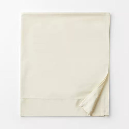 Legends Hotel Organic Ivory Solid 300-Thread Count Legends Hotel Organic Sateen Twin/Twin XL Flat Sheet
